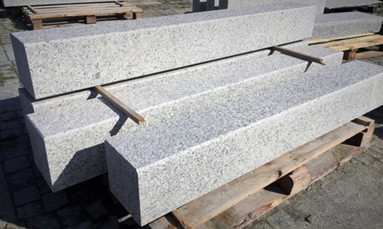 słupki-betonowe-granitowe